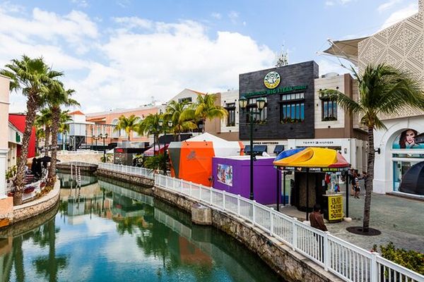 La Isla Cancún – Centro Comercial