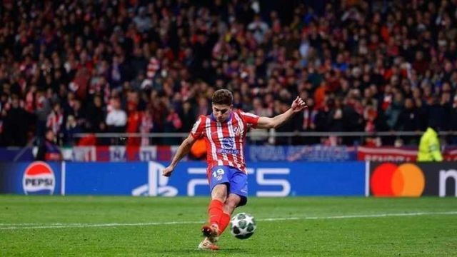Nueva Regla En El Fútbol Tras El Polémico Penalti De Álvarez En La Champions 2024/25
