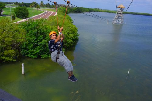 Festejando un Cumpleaños Parque Maya Tours Cancún